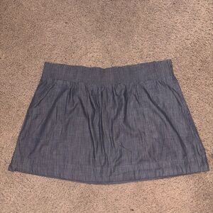 Banana Republic. Classic Blue Denim Skirt. Size S